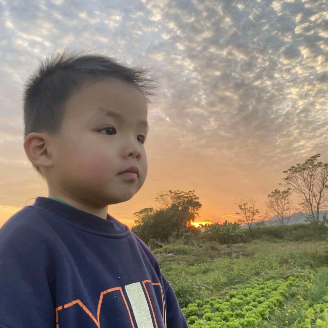 梓曦怕写自已名字