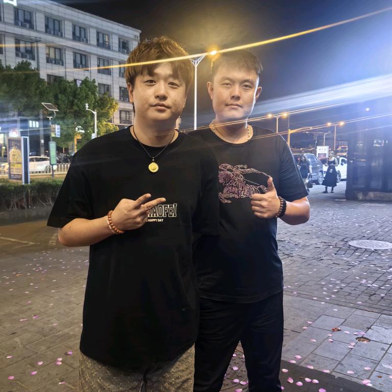 (幸侯儿)⁵³🐵阿斌（见过侯总）