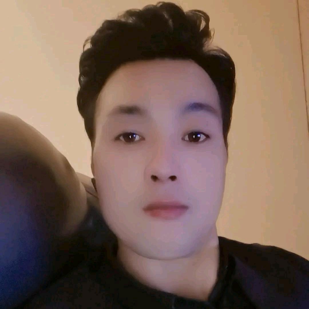 阿龙