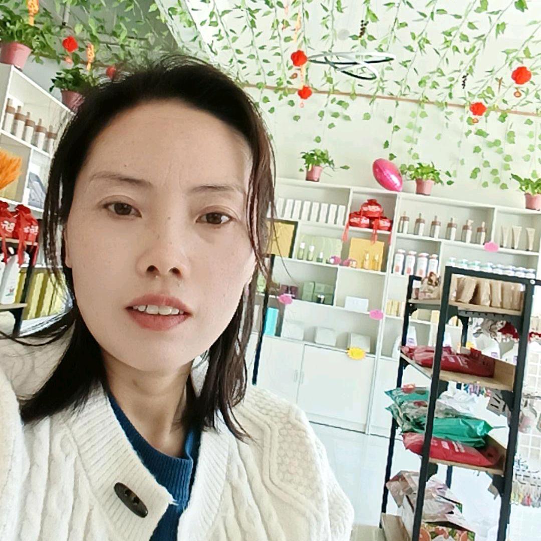 方城县小史店镇庆莉美妆(橱窗