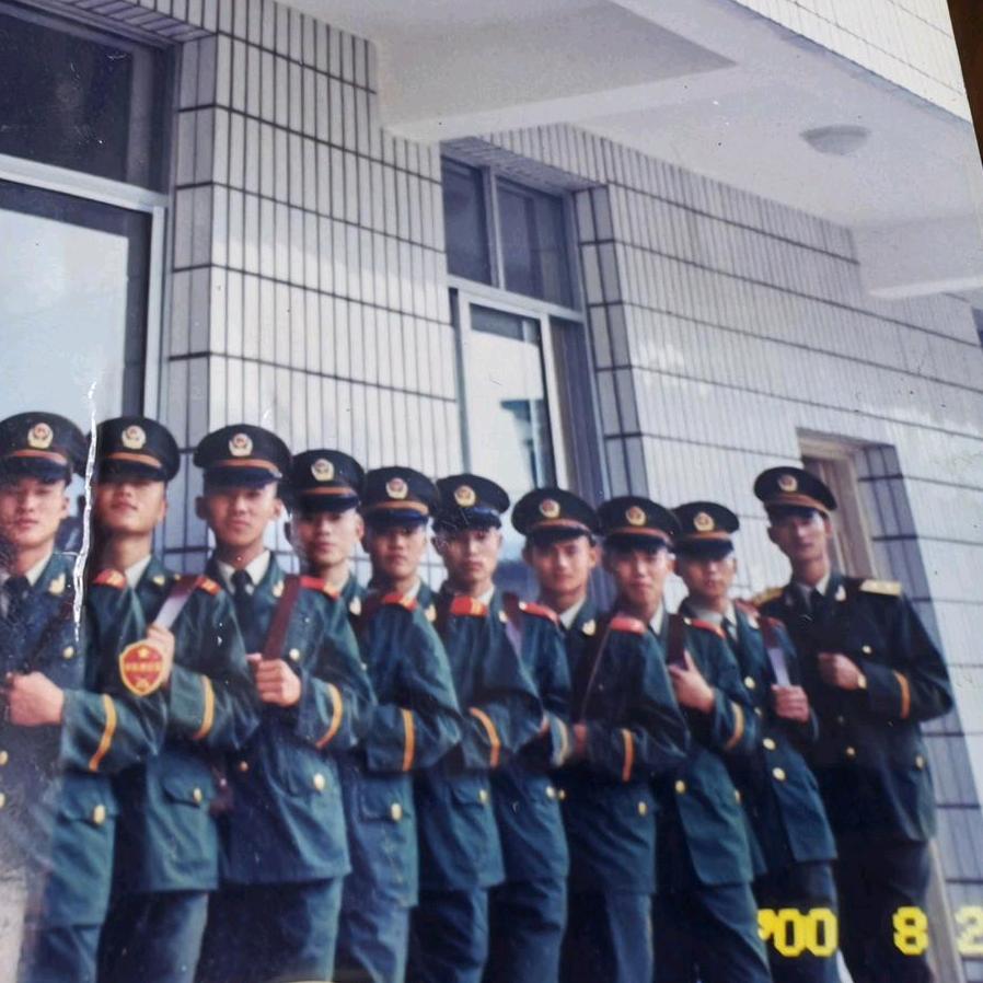 战友都叫我黑仔🇨🇳