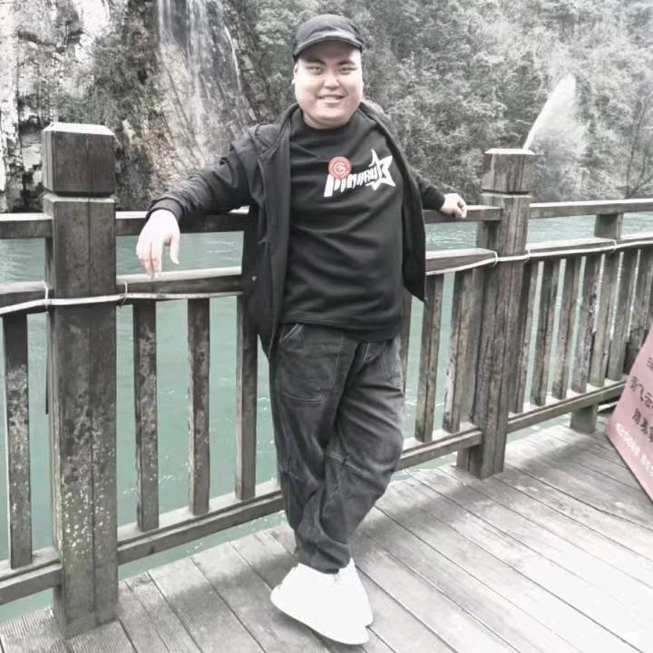 帅气男孩