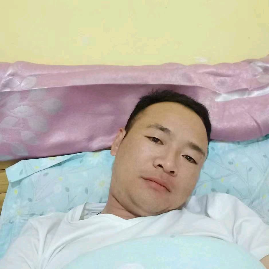 王飞.