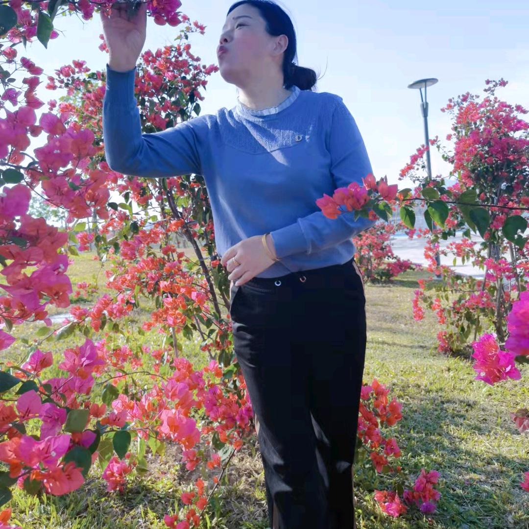 莲姐唱歌🔥🔥每天晚上8：30直播