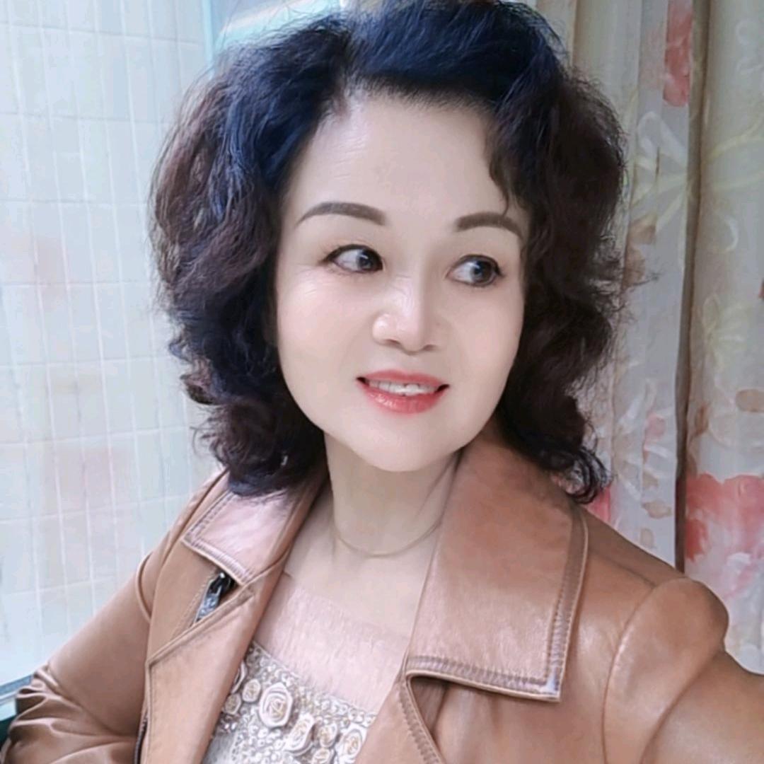 梅萍，