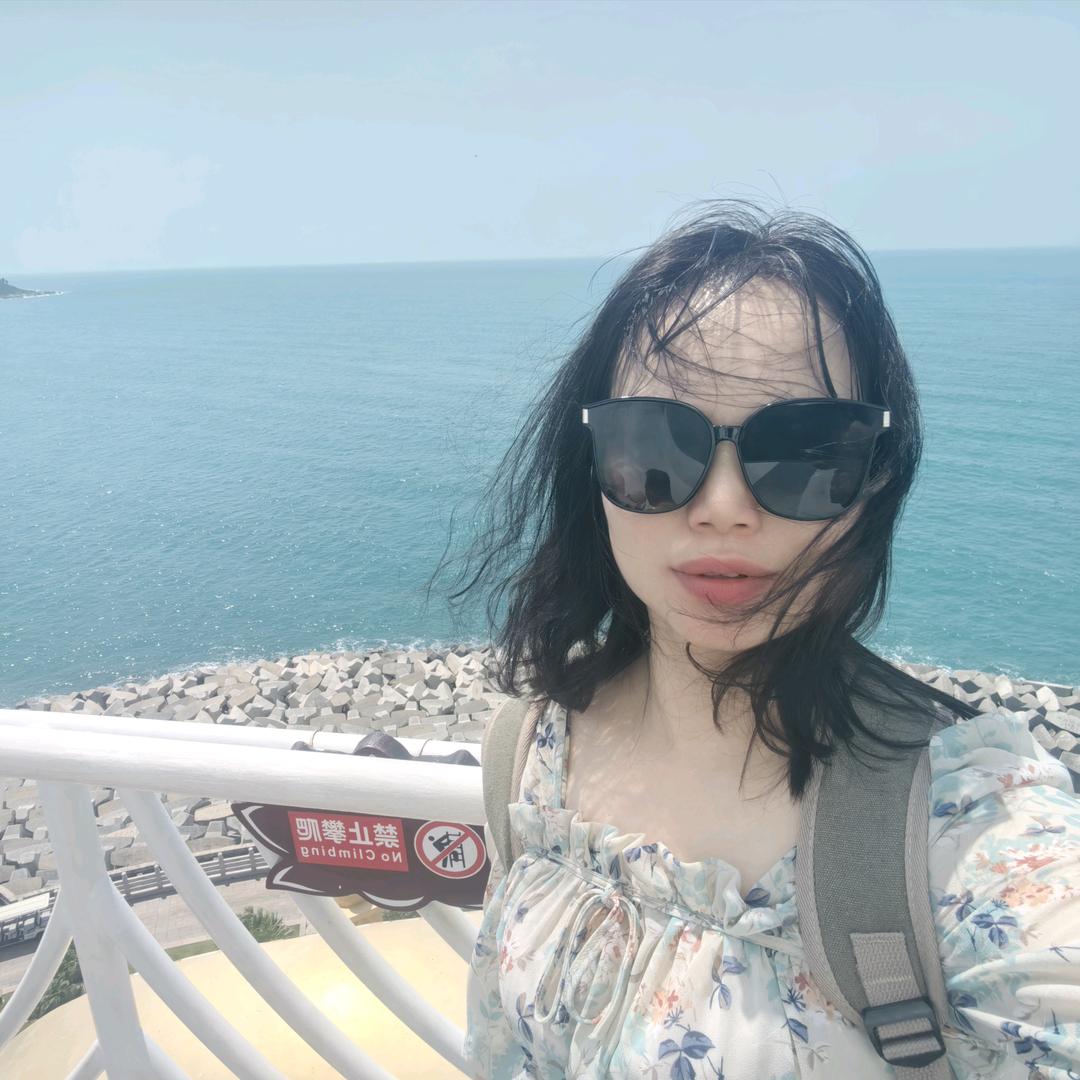 踮起脚尖靠近阳光