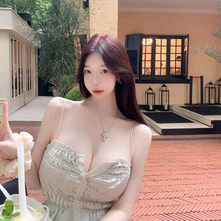 左纯纯