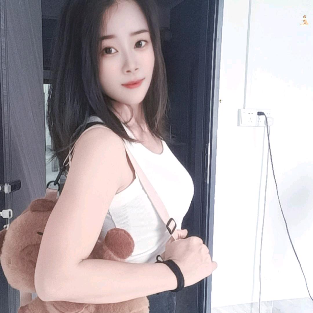 柒月