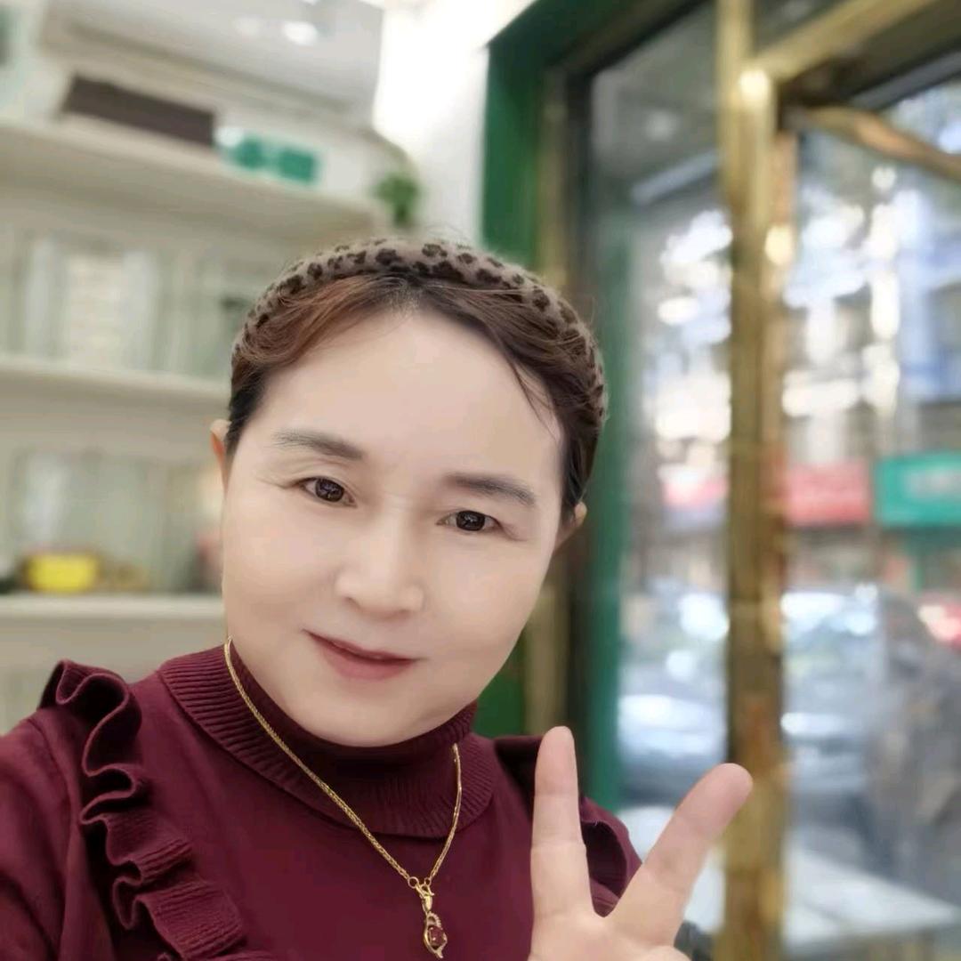 香香（晚上八点开播）