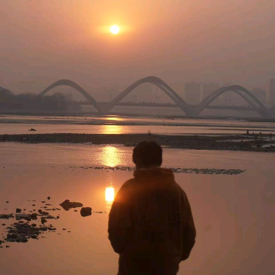 小文吃饱了