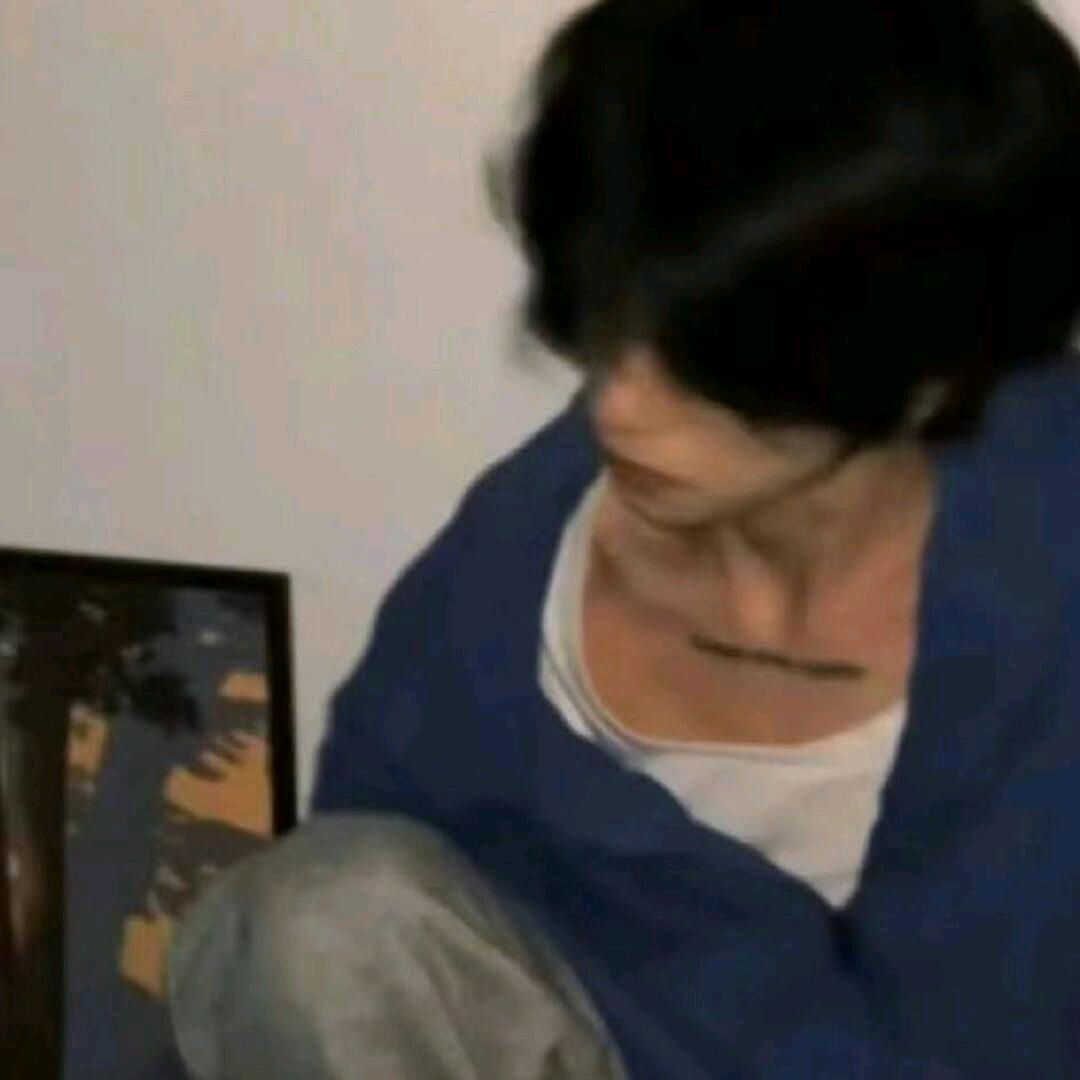 L .