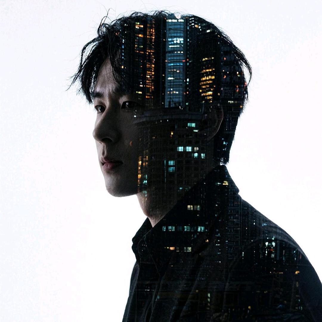 中万