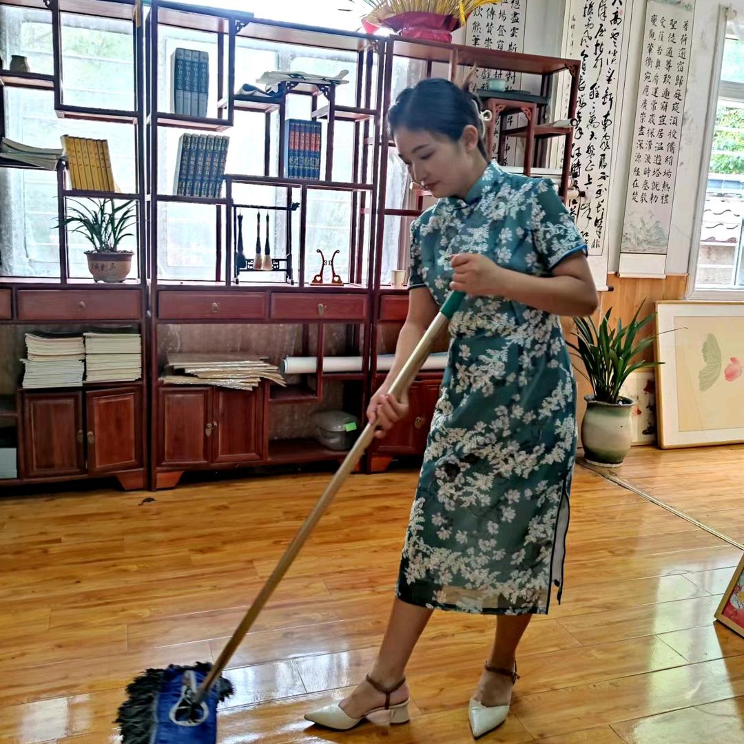 翰启书院  王老师
