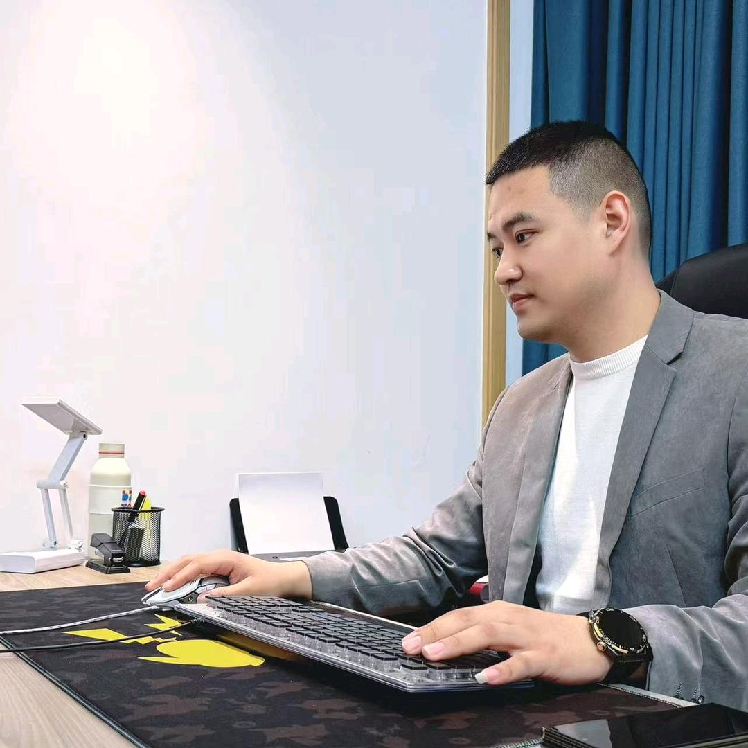 闫不胖-