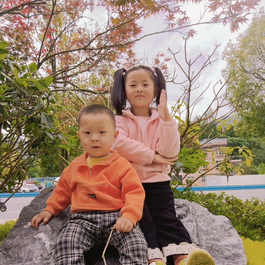 扬扬弟弟👨⛰👩雅雅姐姐🌺