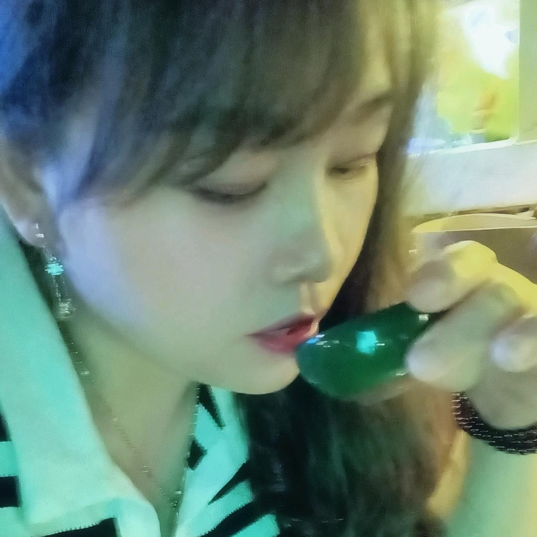 我能爱上你，也能忘记你。