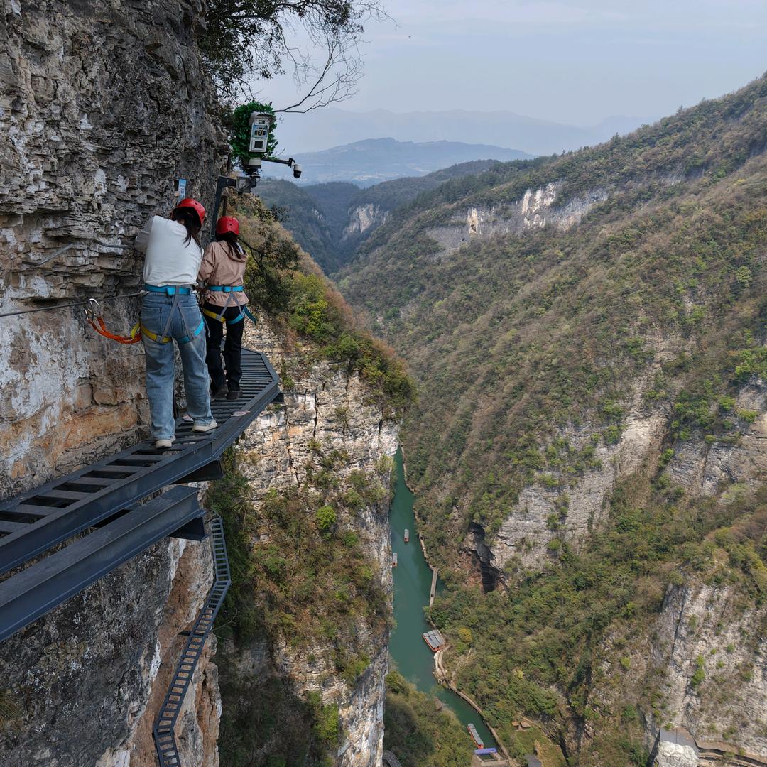 张家界大峡谷小刘