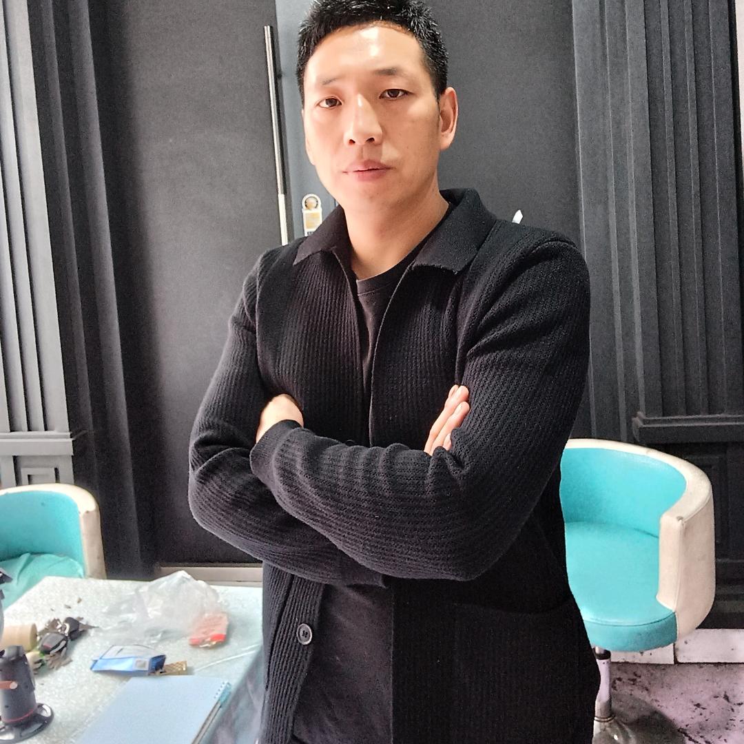 富源县  雨汪豪门门窗 全屋定制 安装