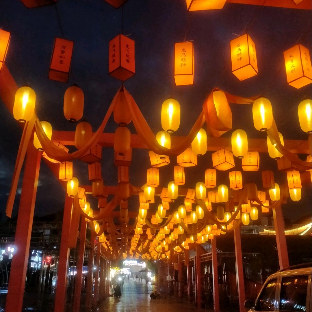 沉ლ(́◉◞౪◟◉‵ლ)默