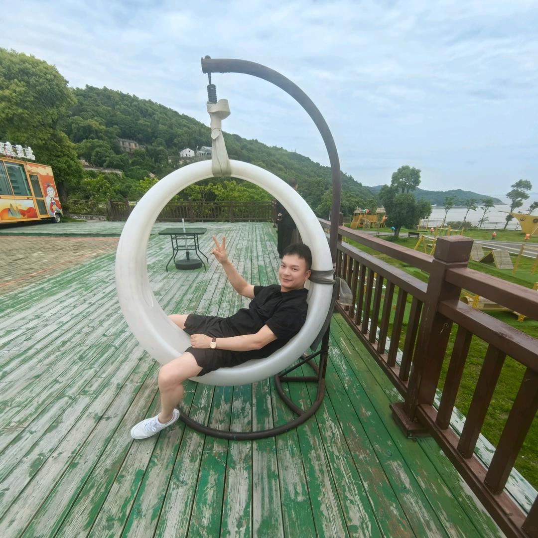 追光前行