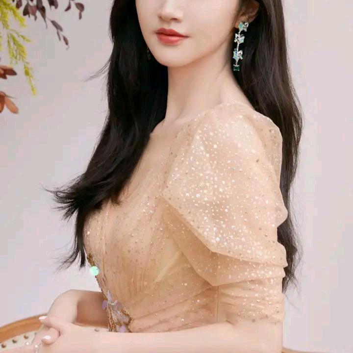 没人疼的傻丫头。