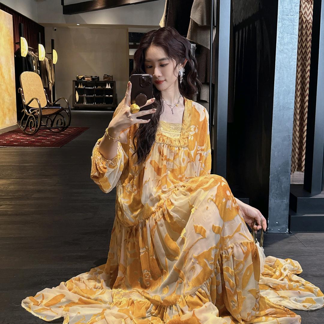 三吉黑花穿搭工作室(直播精选)