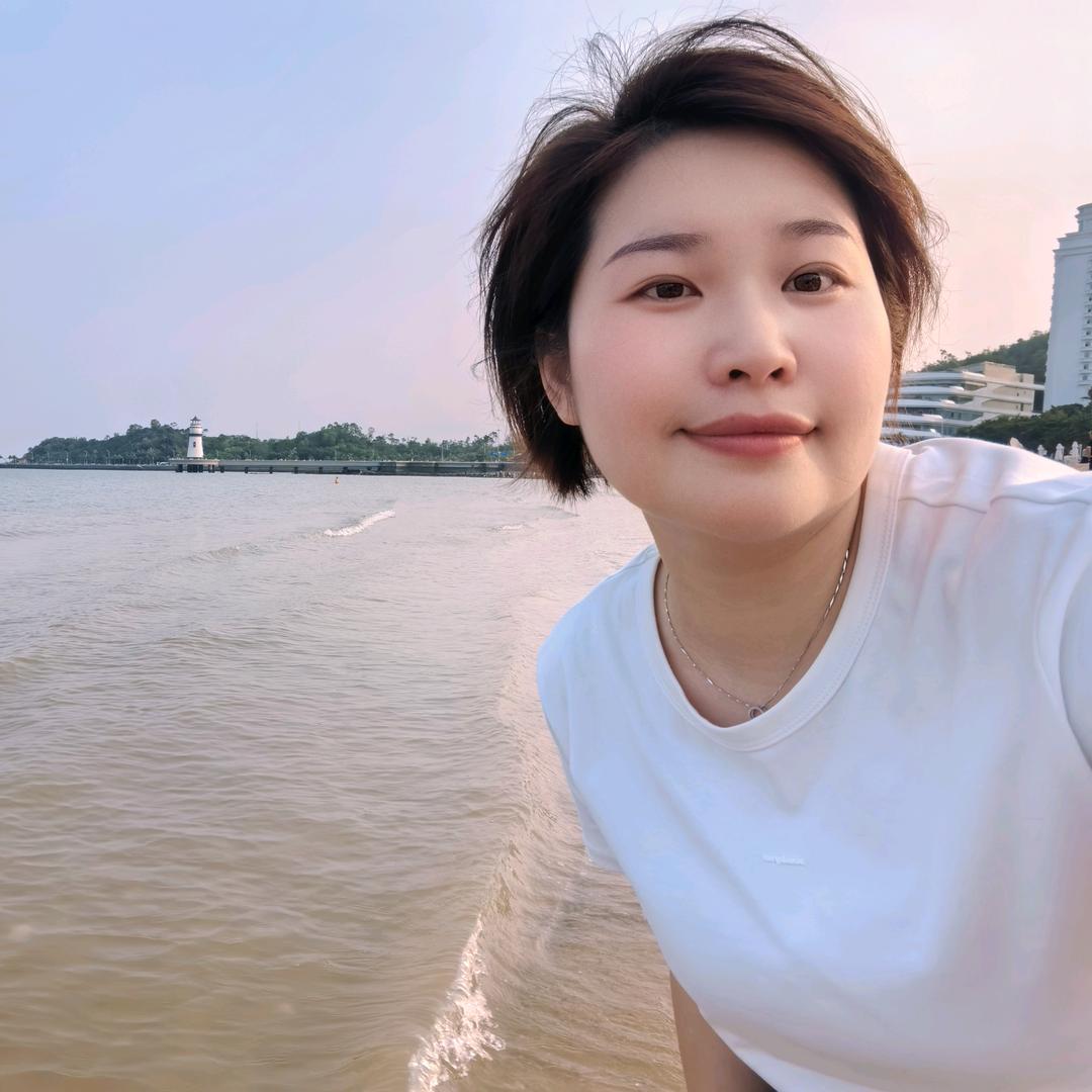 麒麟广场黄丽好