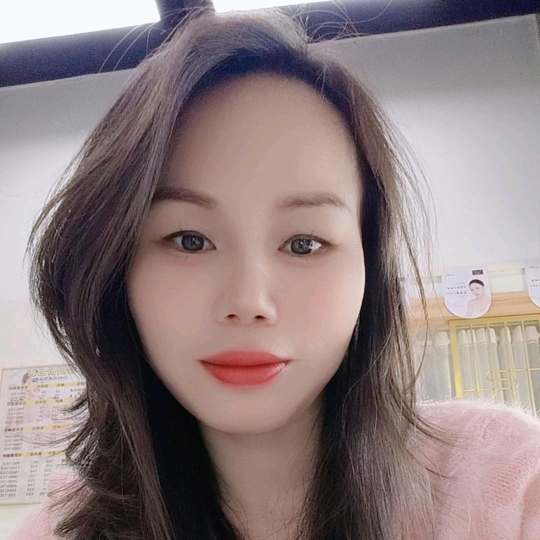 梁小姐