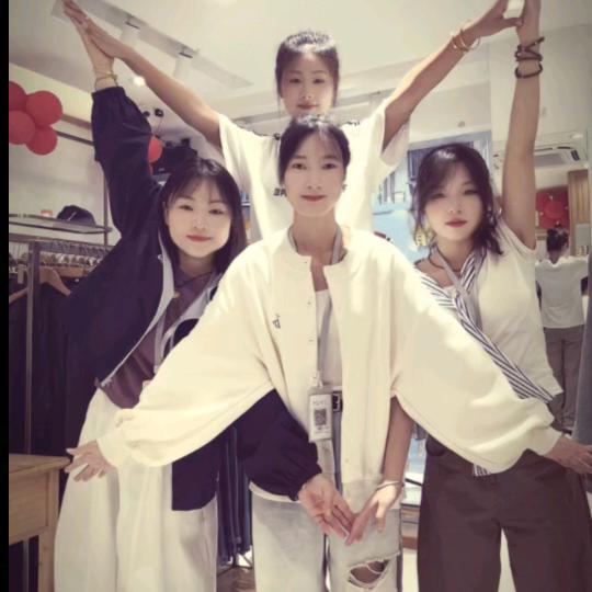 沈家门夜市街爱美谷女装《英子店长》