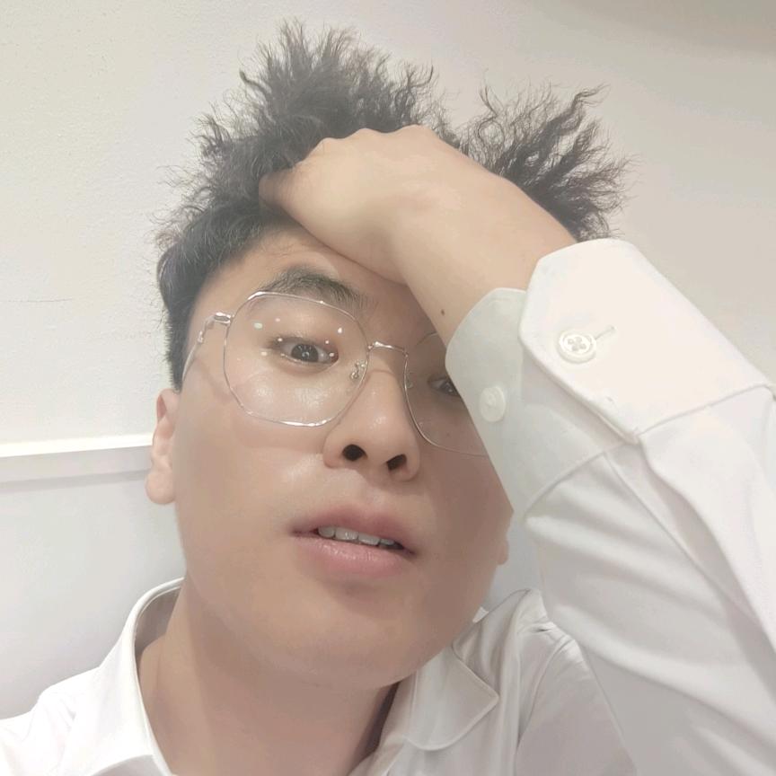 大连名探房柯男