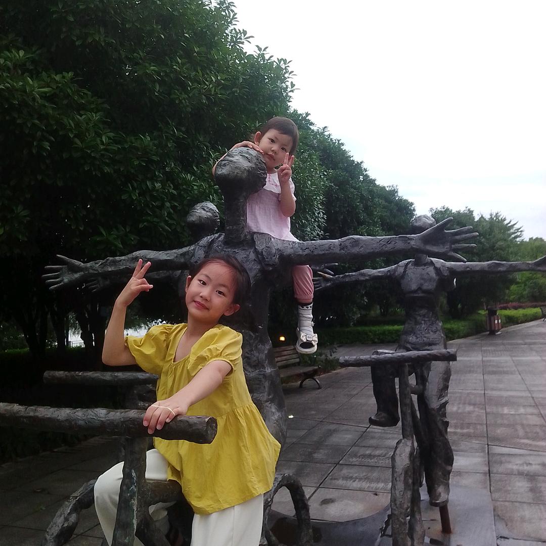 阳光怎在风雨后