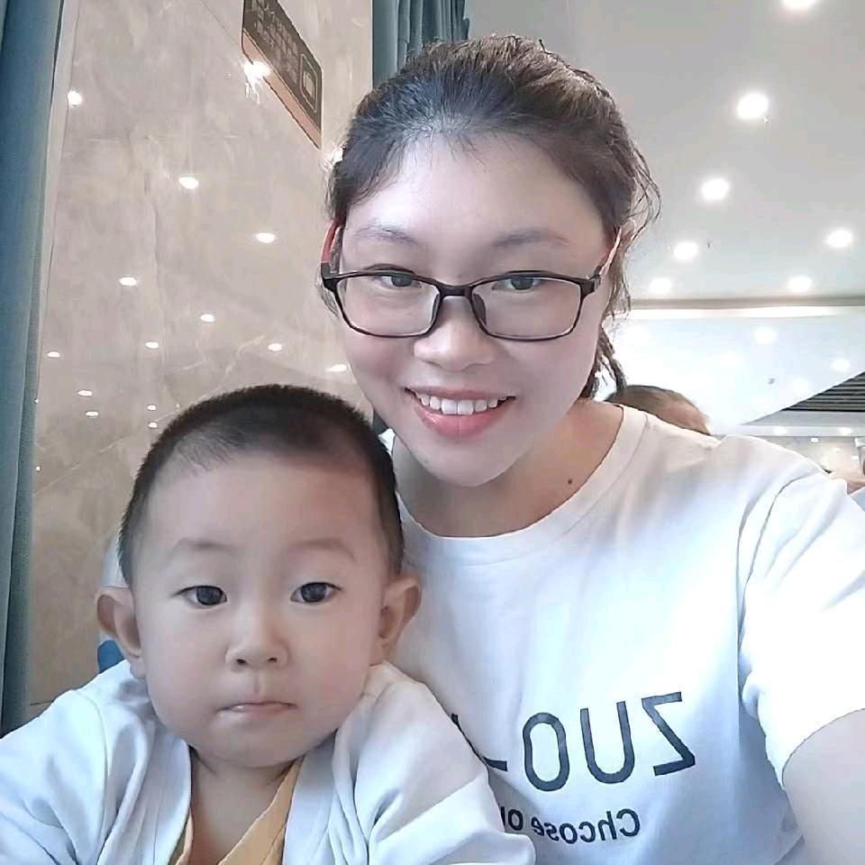 国富江门雅居房产销售小刘