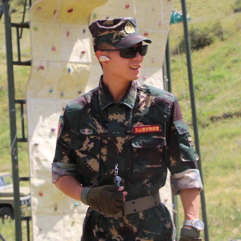 新疆迷彩少年夏令营