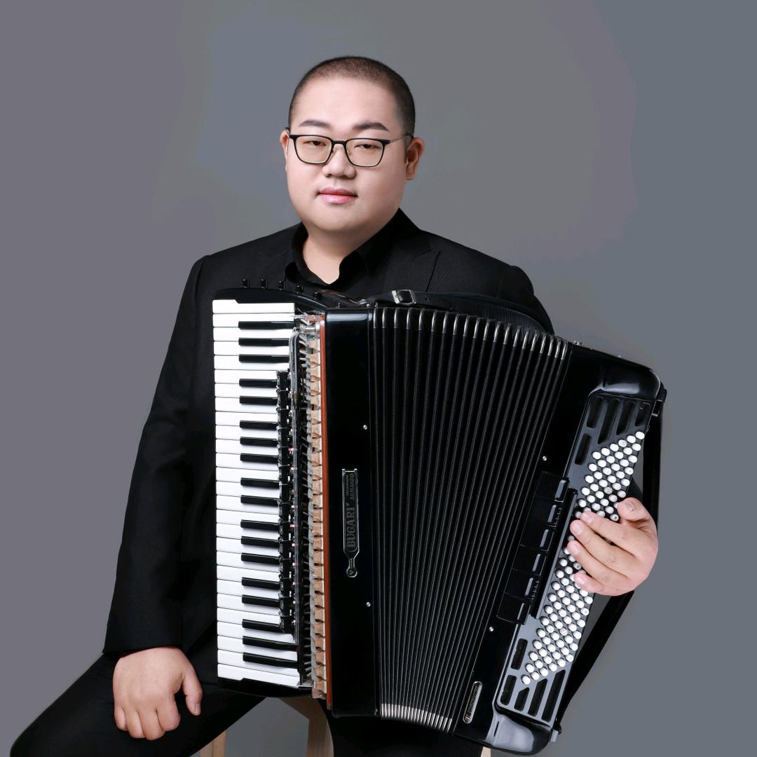 老王手风琴