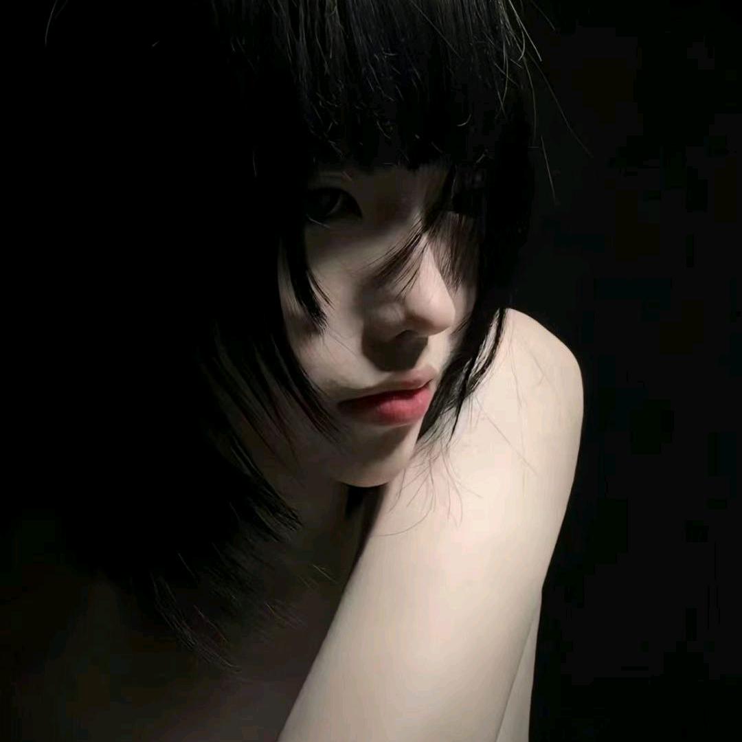 AUM