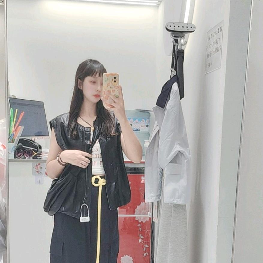 嘿泛泛女装小张