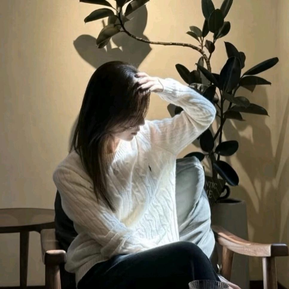 🌸꯭傻姑凉ဤ²⁰²⁵