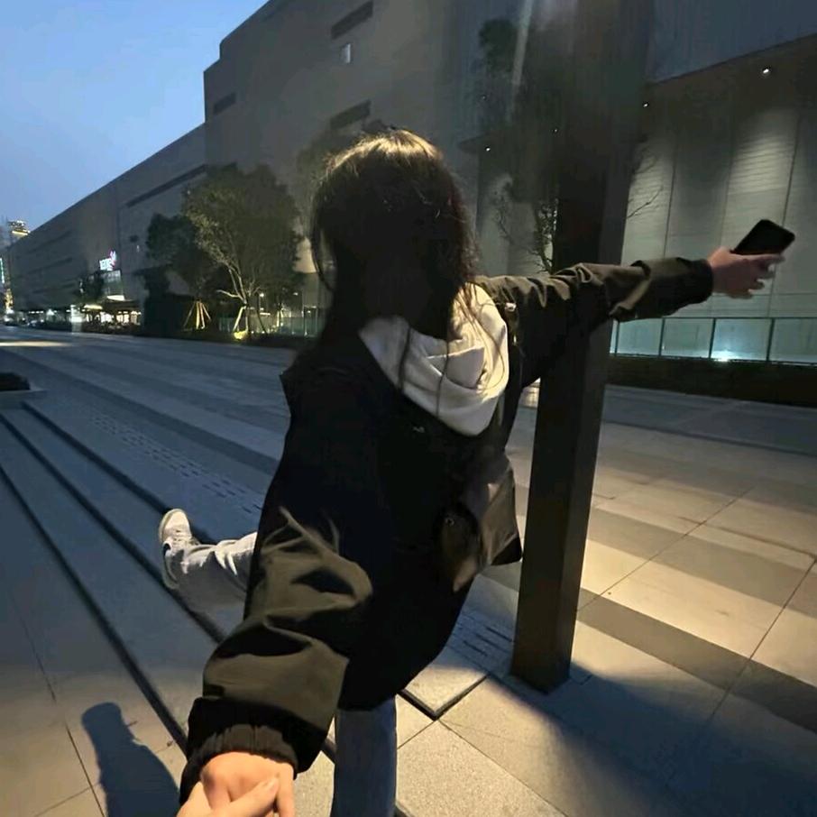 西西子又瘦了