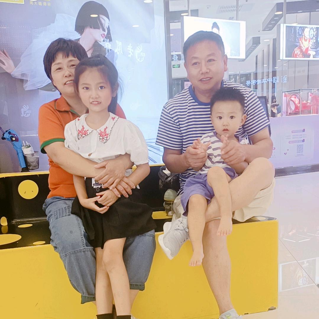 依依闹闹姥姥，好运长相伴😘