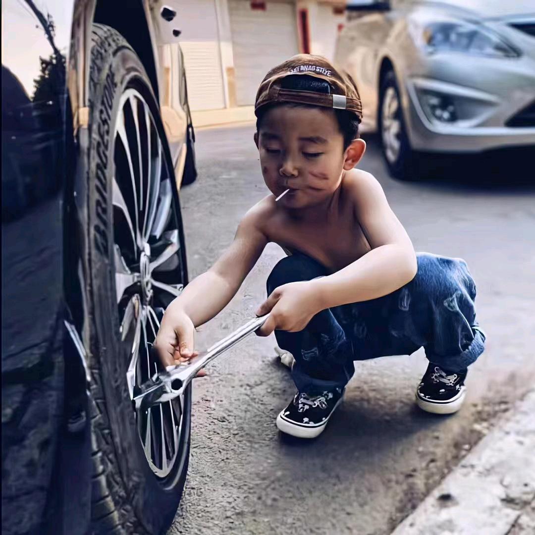 龙胎小哥朋友圈