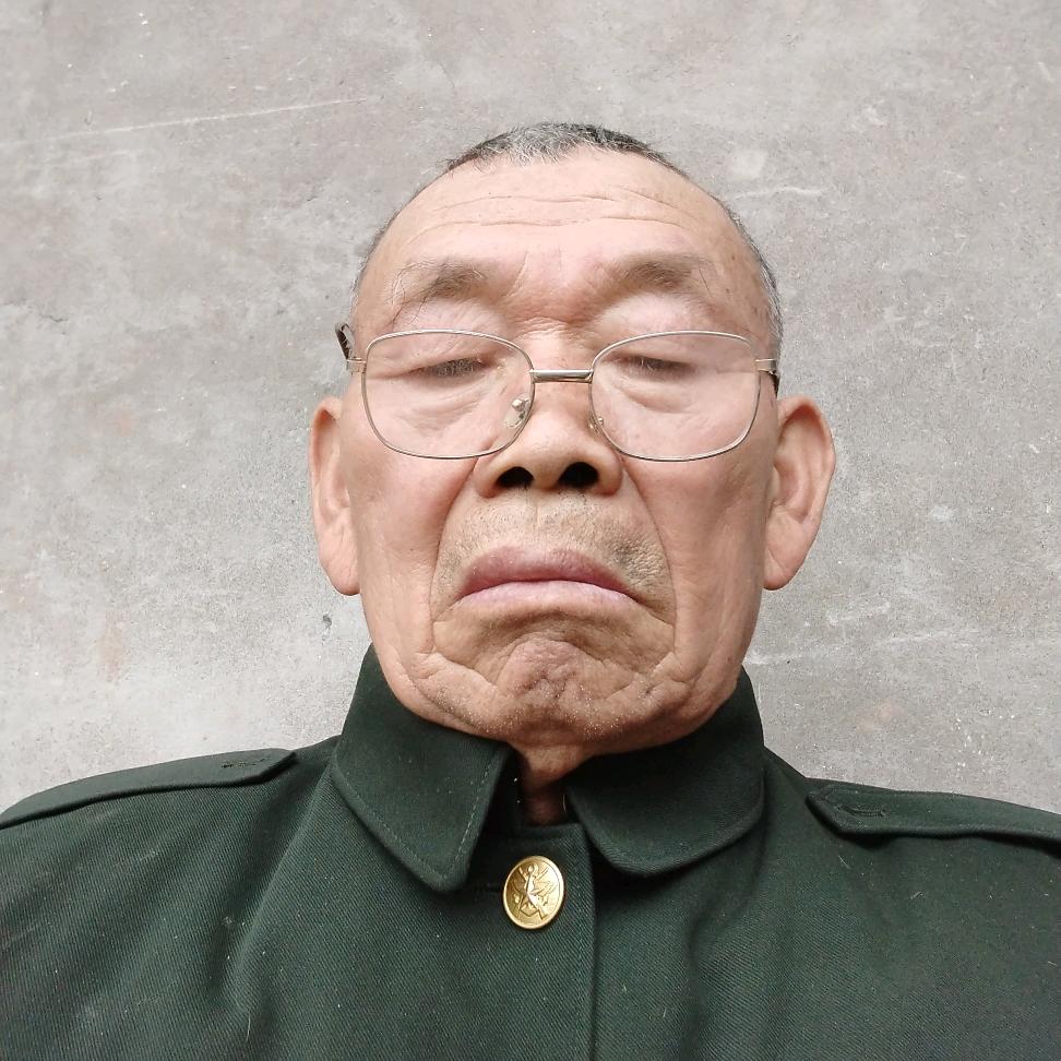 黄百