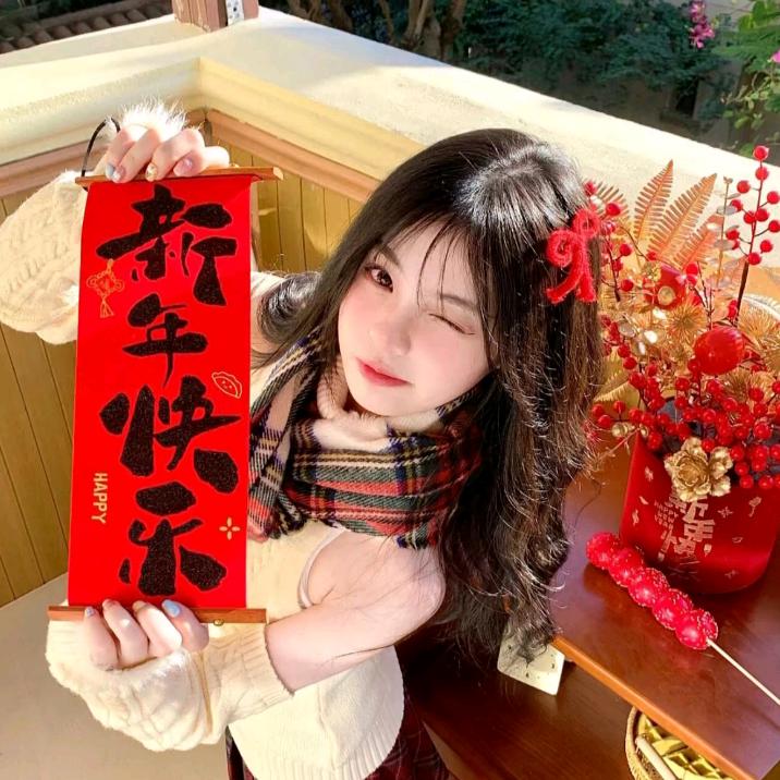 - ̀那咋了✰ ’-