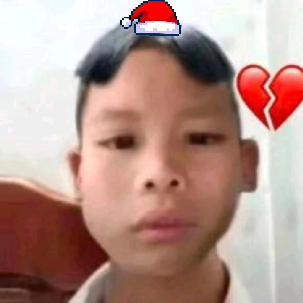 打游戏骂不过小学生被气哭