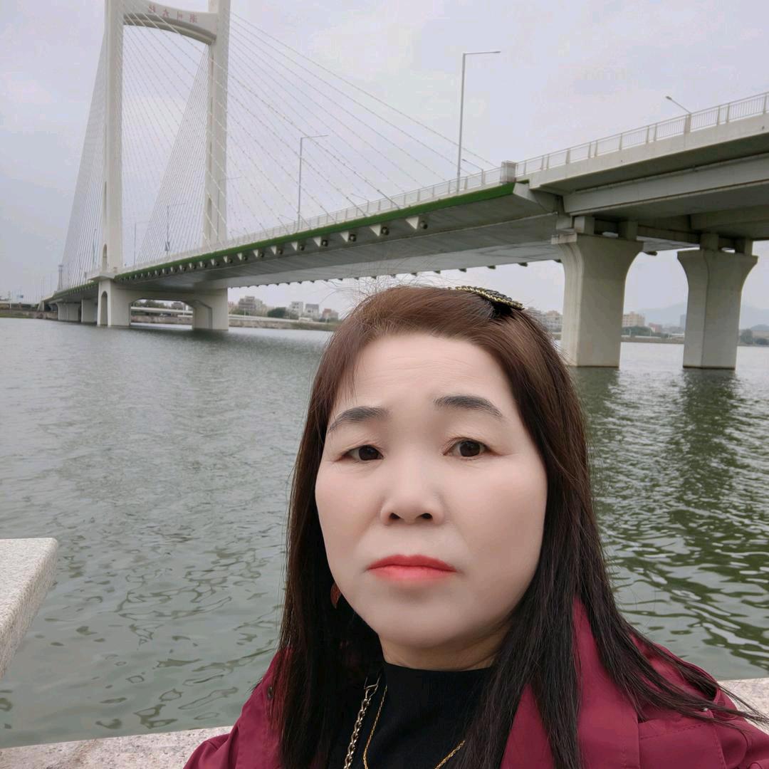 越努力越幸运。