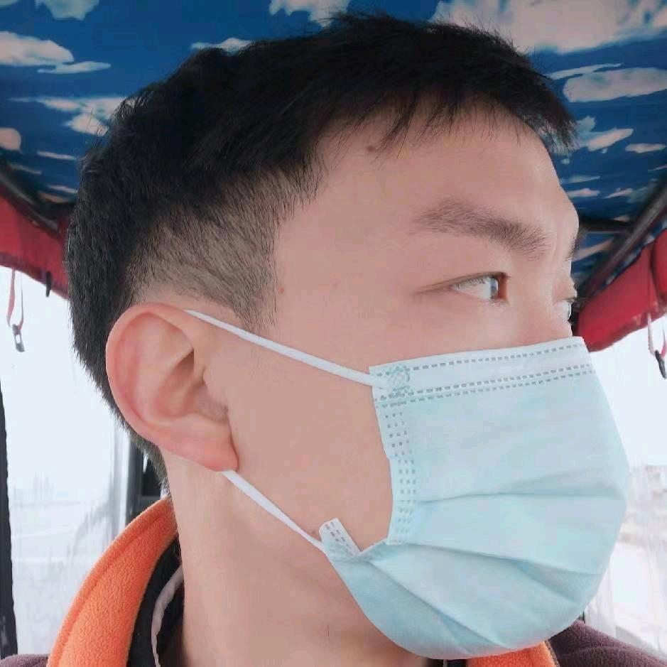 三三