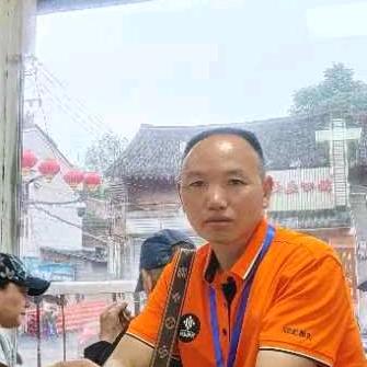 周朝玉。