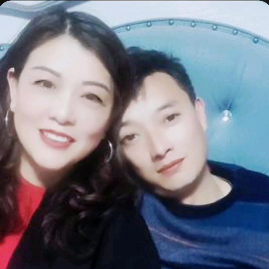 阳光明媚三个孩子的辣妈《徐忆姐姐》