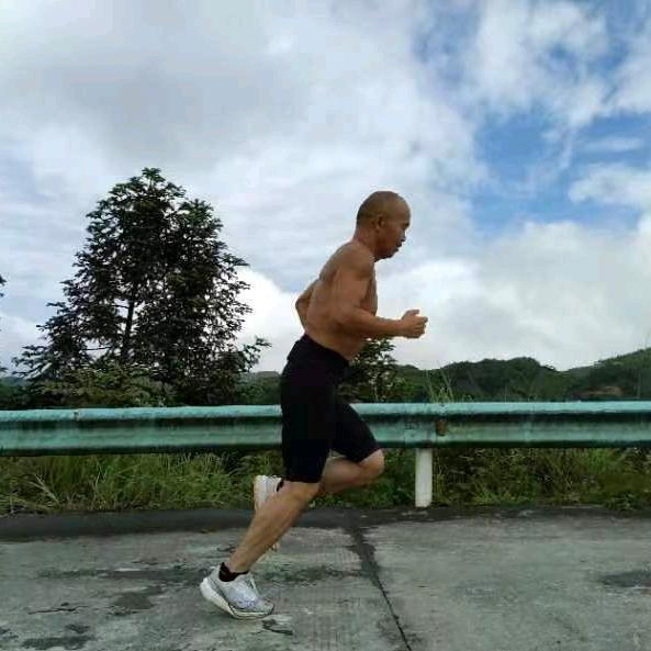 生产石灰的彪哥