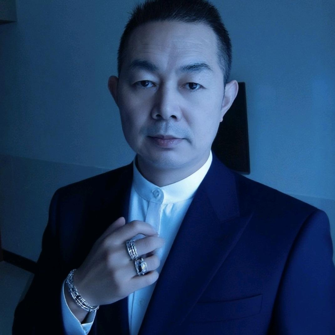 (ಡ一介俗人ಡ)