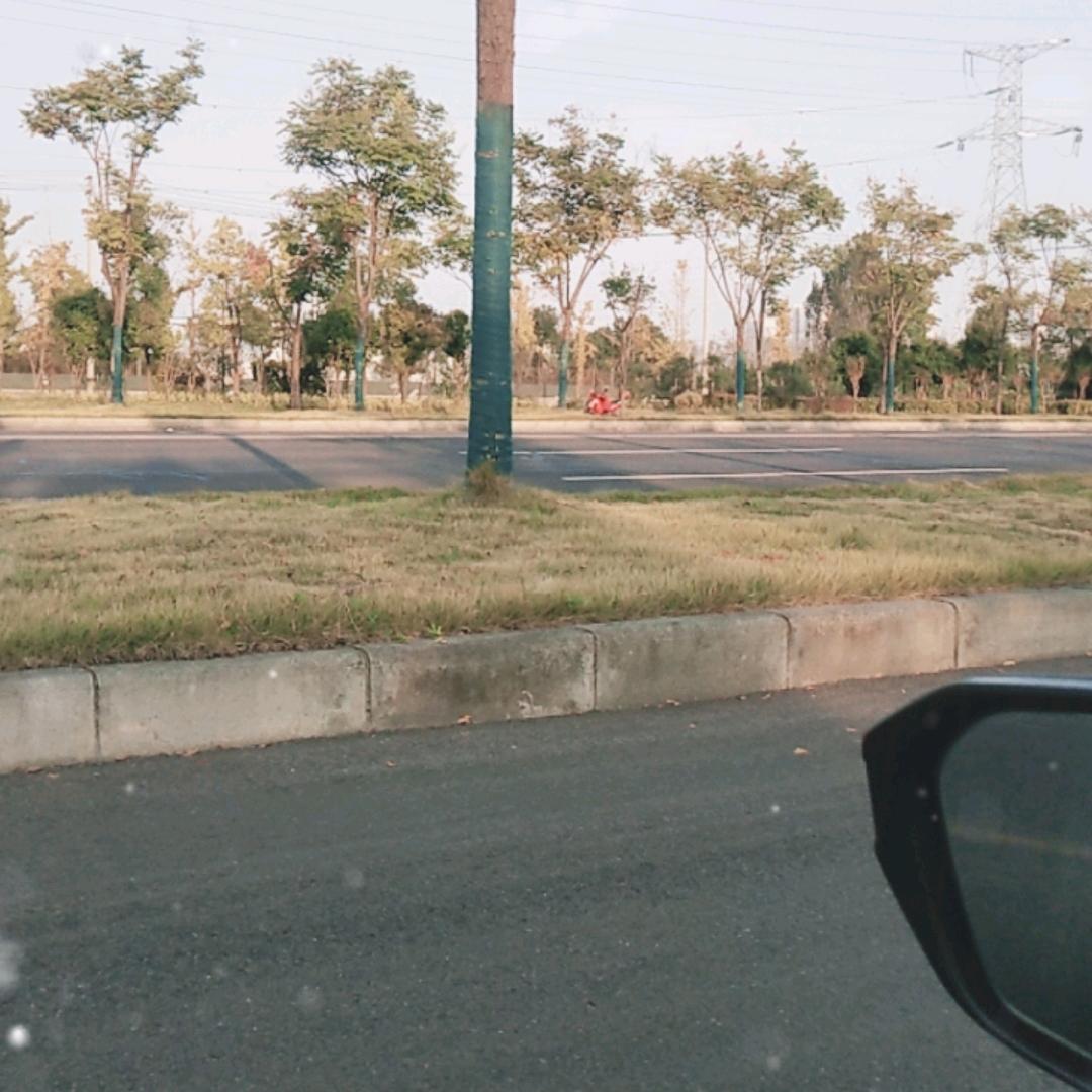 缄默百货商行